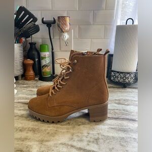 Anne Klein ankle boots size 6